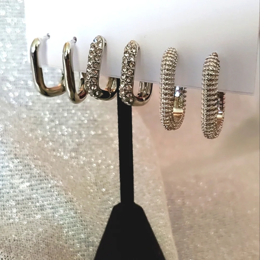 Silver Tone Earrings‎